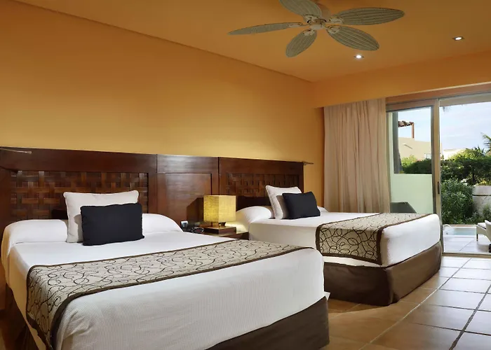 Catalonia Riviera Maya & 5* Puerto Aventuras